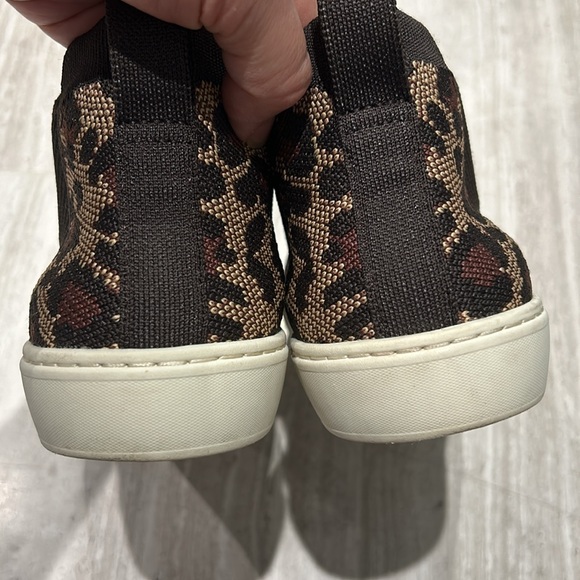 ROTHY'S | Chelsea Knit High-Top Sneakers in size 8.5 - Picture 6 of 7